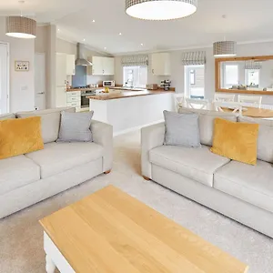 Holiday home Host & - 28 The Pines, Runswick